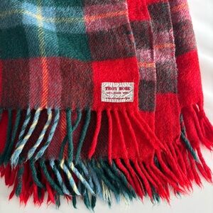 Troy Robe Red and Green Plaid vintage blanket 100% wool fringe 60-70’s